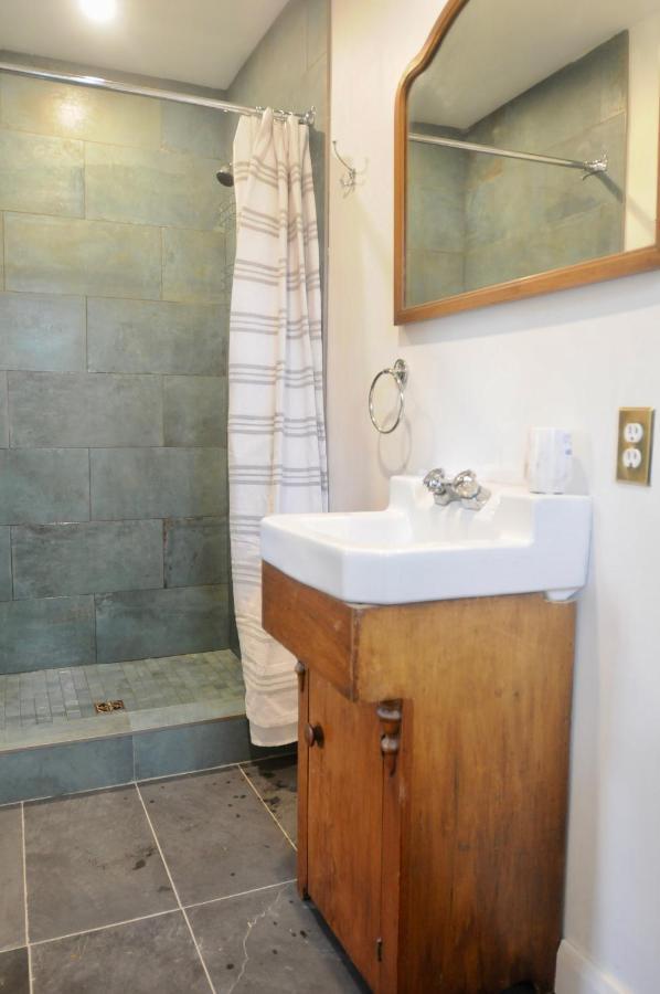 Napier House Apartment Campbellton Bagian luar foto